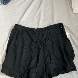 black skirt